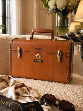 Vintage Samsonite Train Case Hard Train Vanity Cosmetic Luggage Case